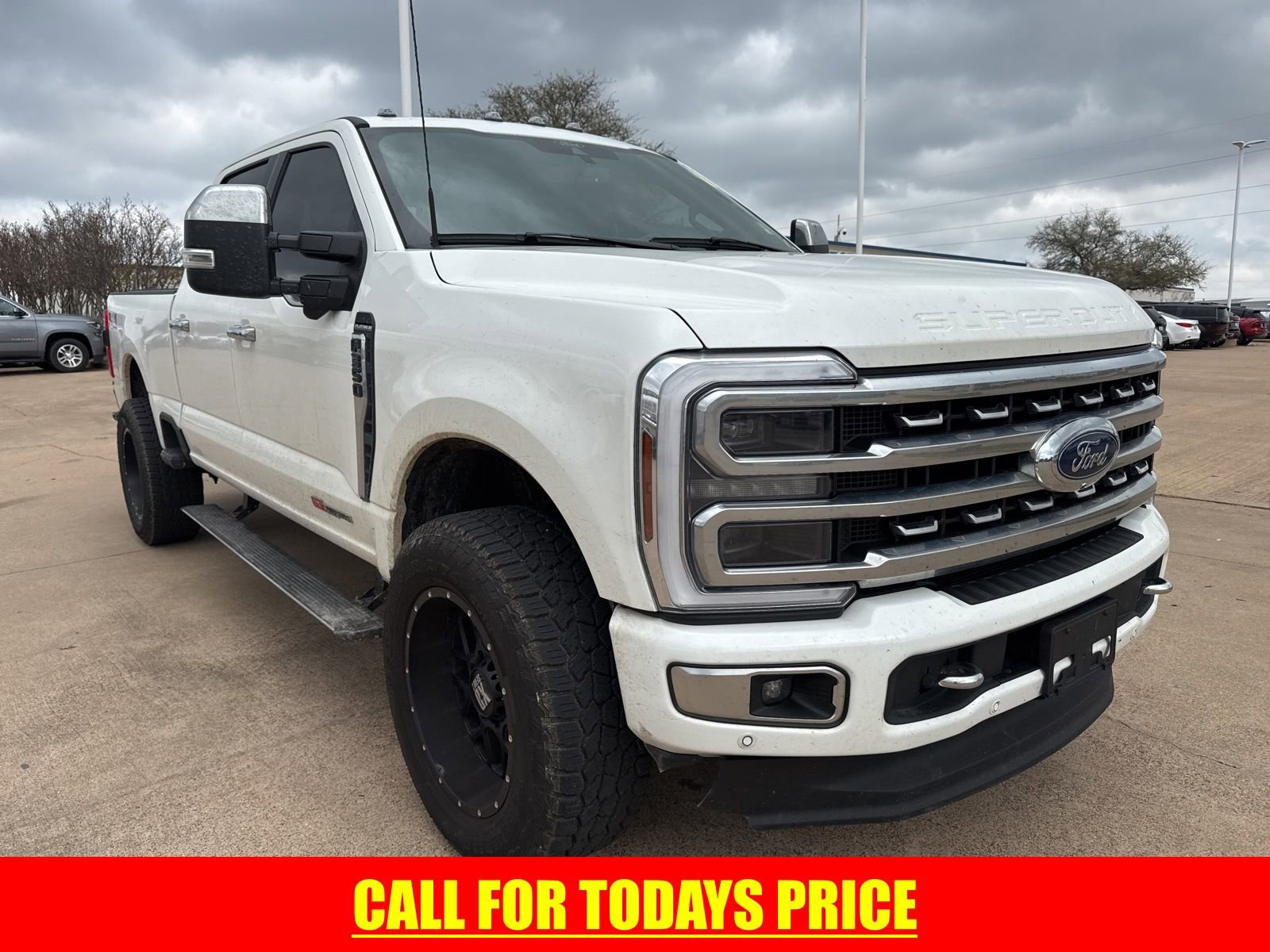 Used 2024 Ford F350 Platinum image 1
