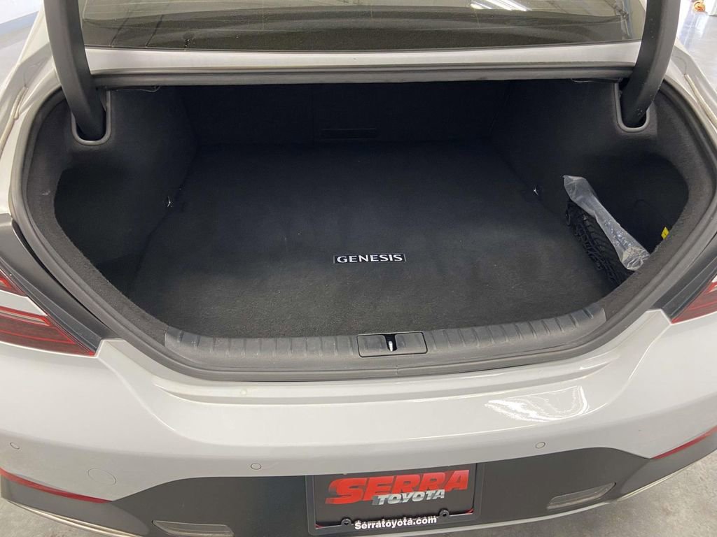 Used 2023 Genesis G70 3.3T w/ Sport Prestige Package image 12