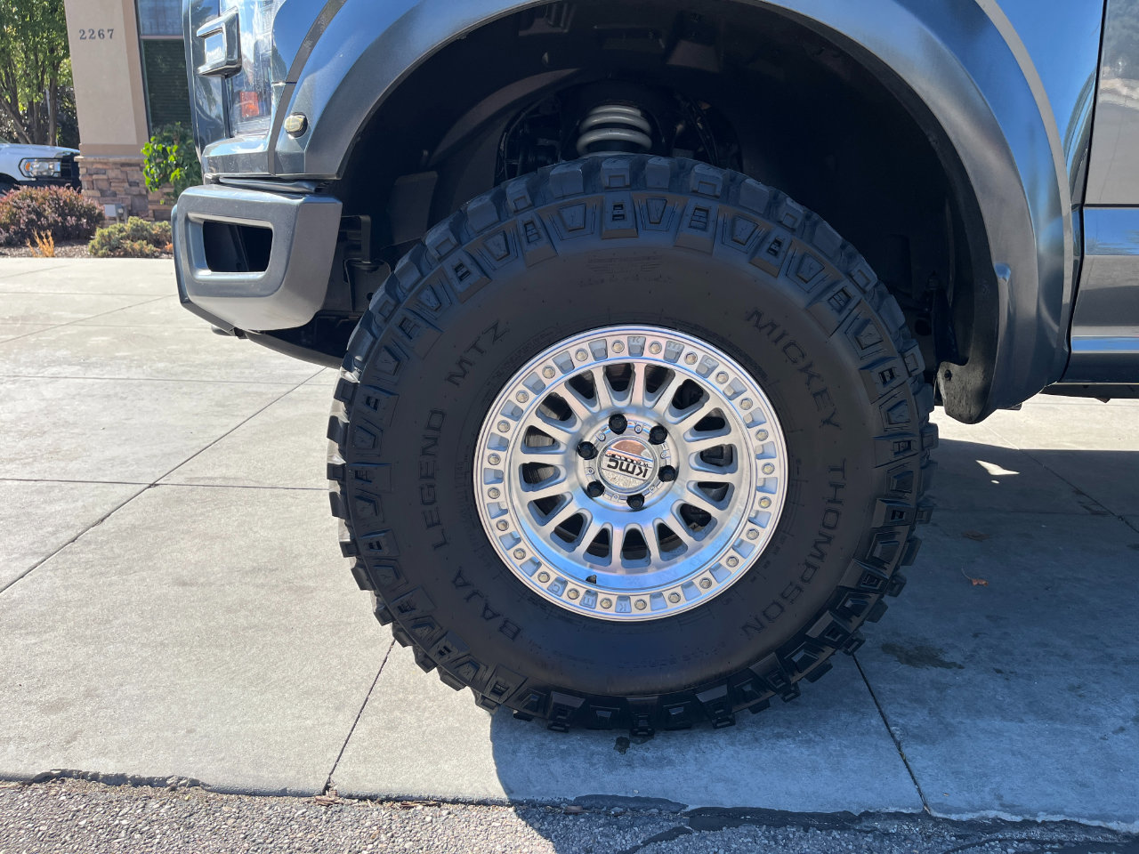 Used 2020 Ford F150 Raptor w/ Equipment Group 802A Luxury image 31