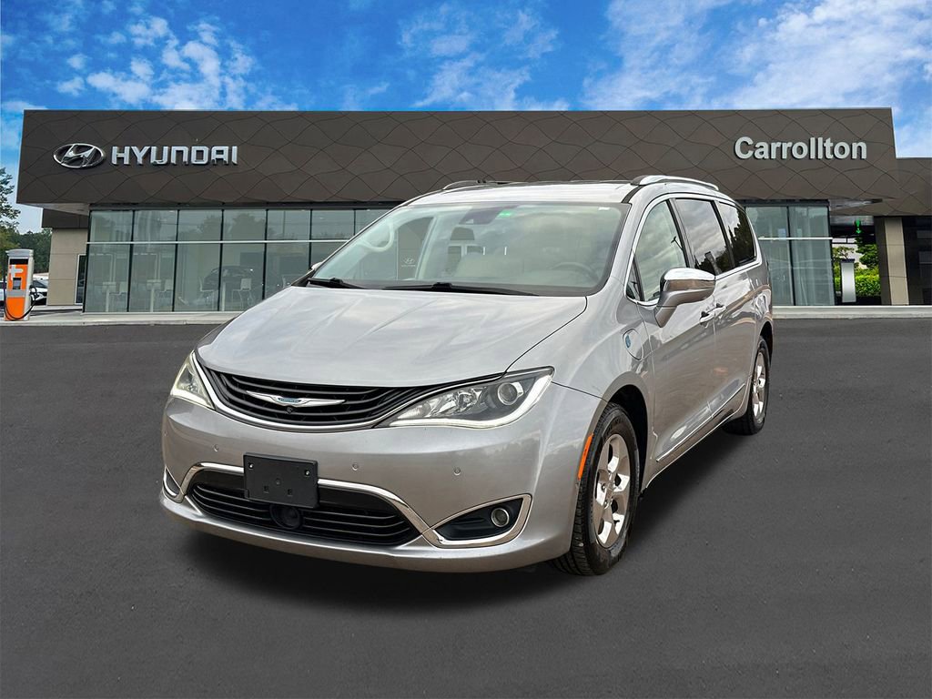 Used 2018 Chrysler Pacifica Limited w/ Advanced Safetytec Group
