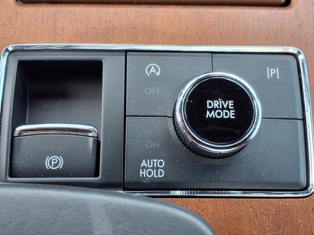 Used 2024 Lincoln Navigator Black Label image 23