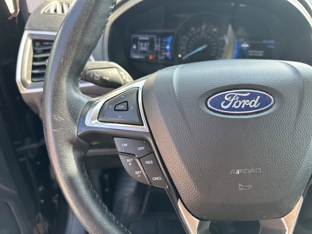 Used 2023 Ford Edge SEL image 14