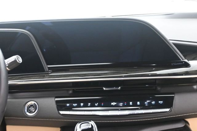 Used 2023 Cadillac Escalade Premium Luxury AWD/4WD image 26