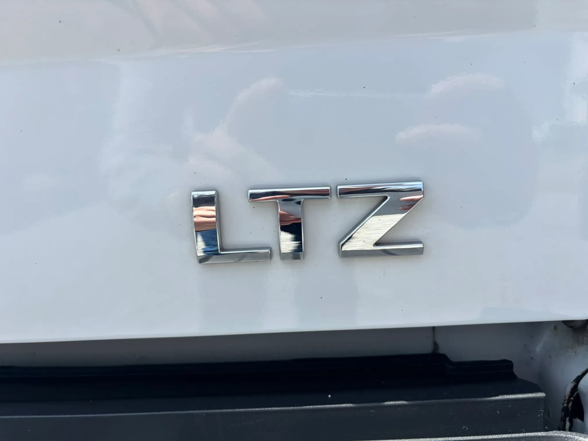 Used 2019 Chevrolet Silverado 2500 LTZ w/ Duramax Plus Package AWD/4WD image 17