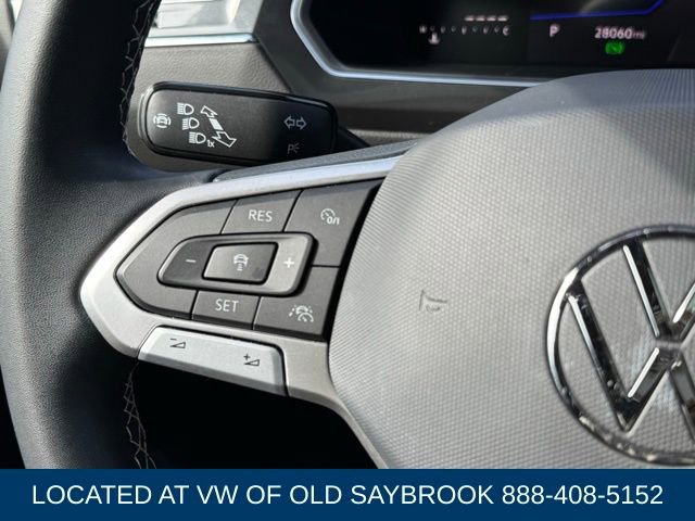 Used 2023 Volkswagen Tiguan SE w/ Panoramic Sunroof Package image 40
