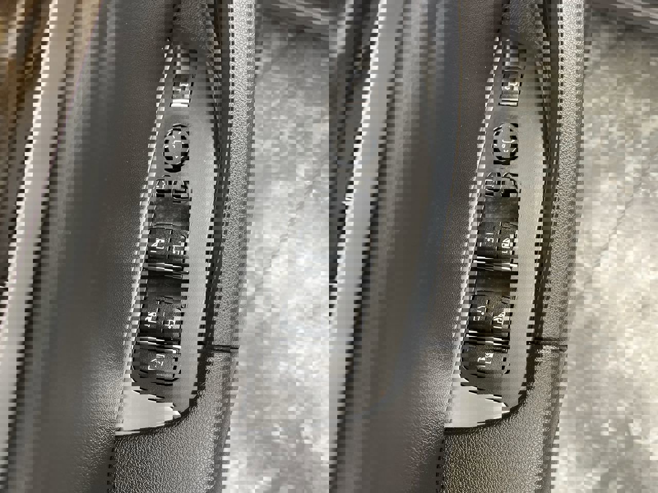 Used 2018 BMW X3 xDrive30i w/ Premium Package image 9