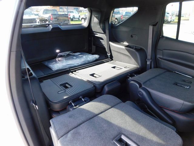 New 2026 Chevrolet Traverse RS w/ LPO, Floor Liner Package image 32