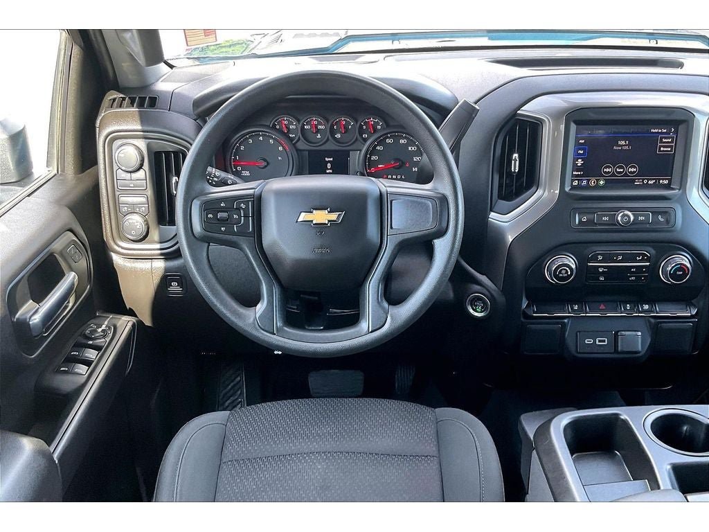 Used 2024 Chevrolet Silverado 2500 Custom AWD/4WD image 5