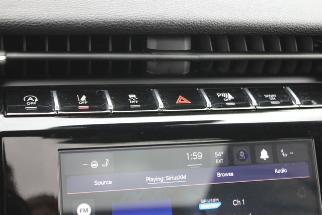 Used 2023 Jeep Grand Cherokee Altitude image 5