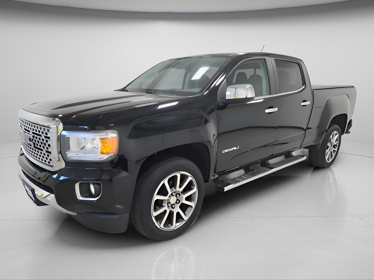 Used 2018 GMC Canyon Denali AWD/4WD image 3