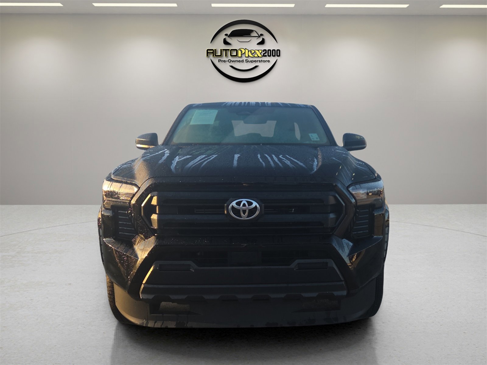 Used 2024 Toyota Tacoma SR image 2
