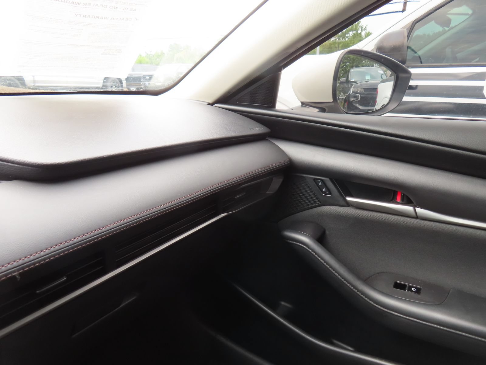 Used 2020 MAZDA MAZDA3 Sedan FWD image 28