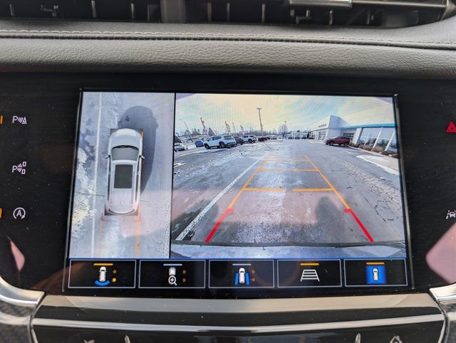 Used 2024 Cadillac XT6 Sport w/ Technology Package image 13