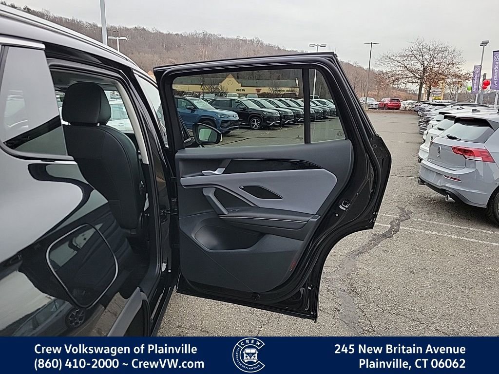 New 2026 Volkswagen Tiguan SE image 44