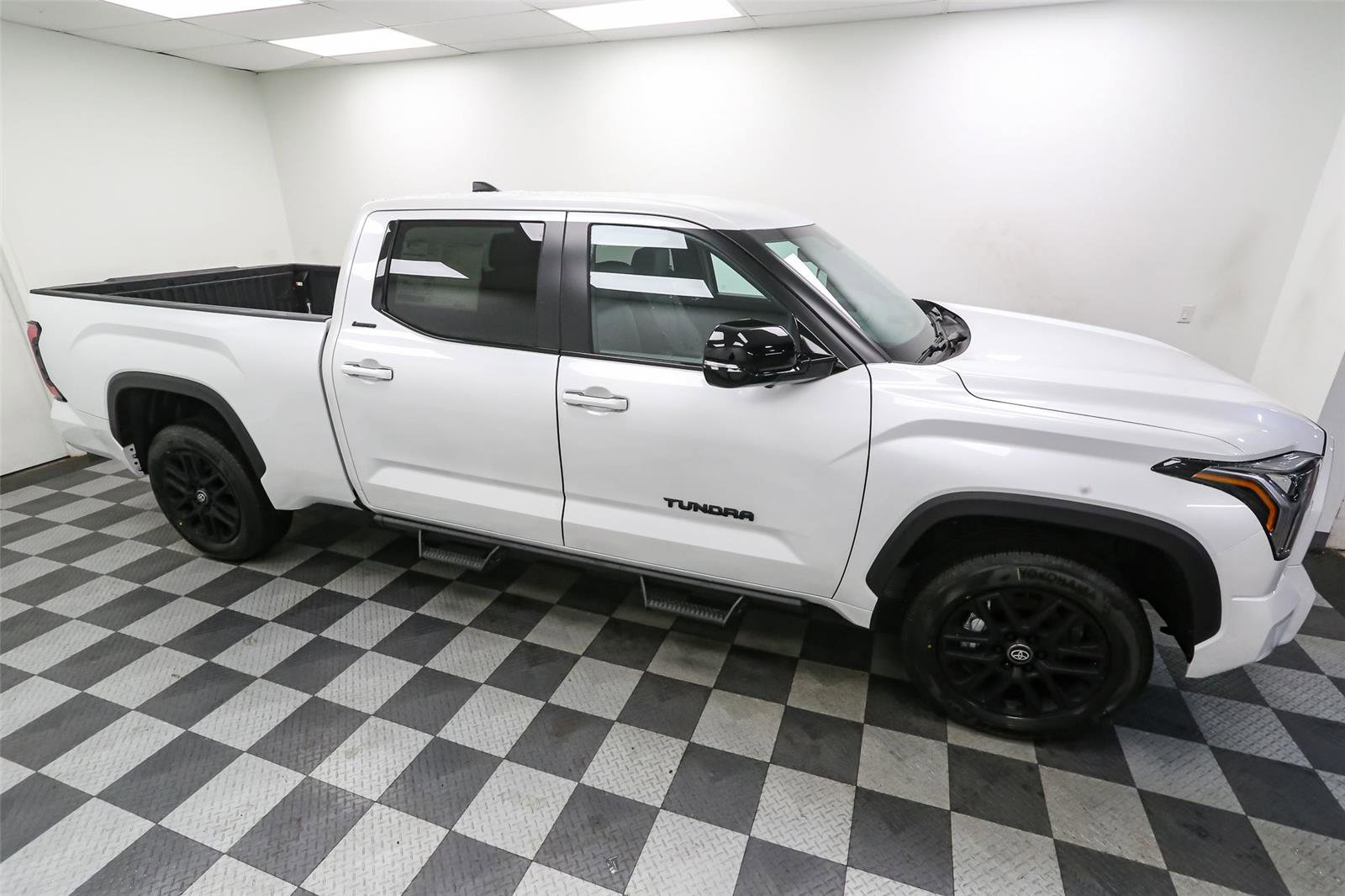 New 2026 Toyota Tundra Limited image 5