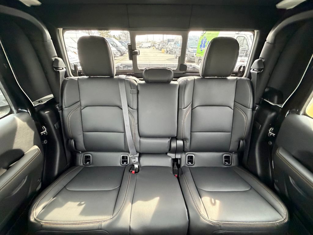 New 2026 Jeep Gladiator Sahara image 14