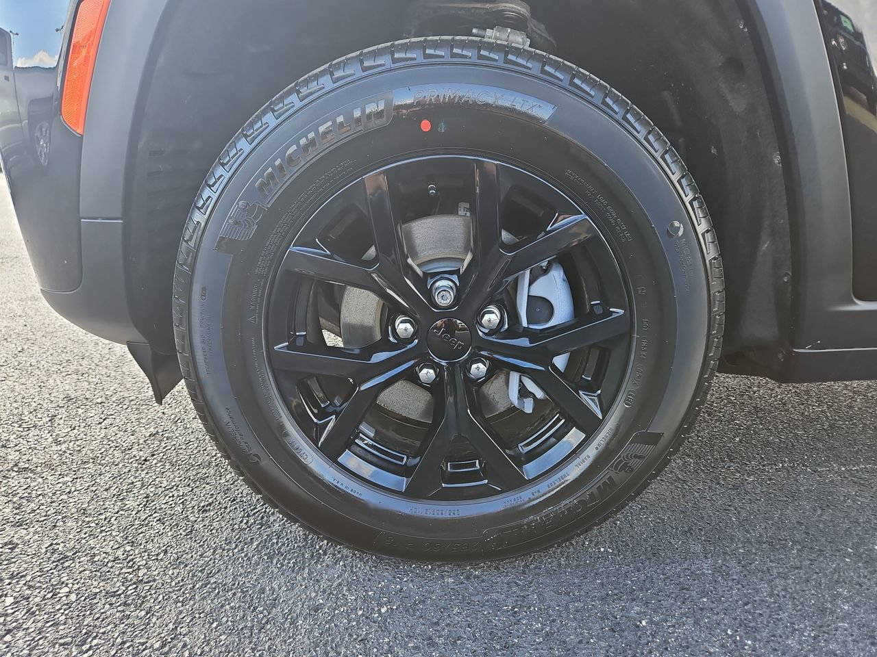 New 2026 Jeep Grand Cherokee Altitude AWD/4WD image 9