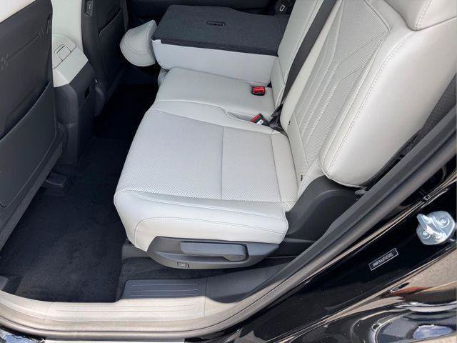 New 2026 Hyundai Santa Fe SEL FWD image 10