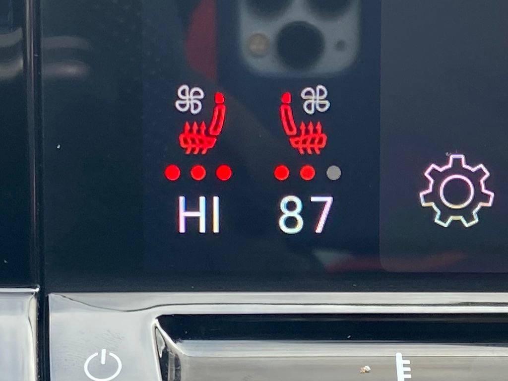 Used 2023 Volkswagen Golf R image 28