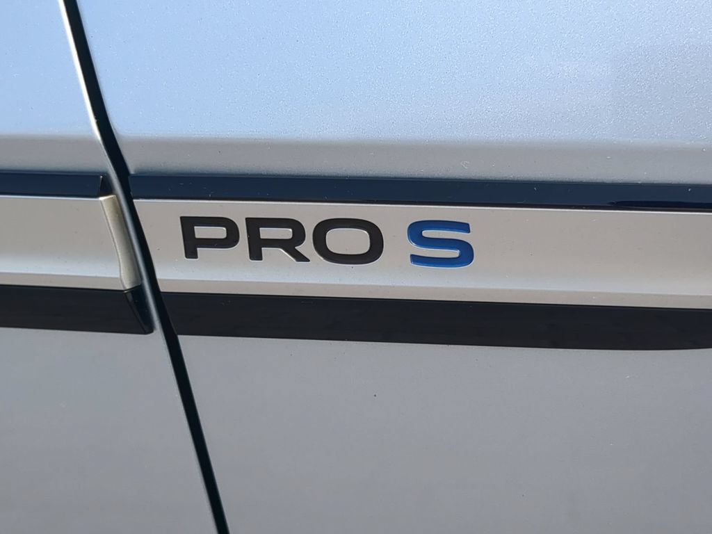 Certified 2022 Volkswagen ID.4 Pro S RWD image 12
