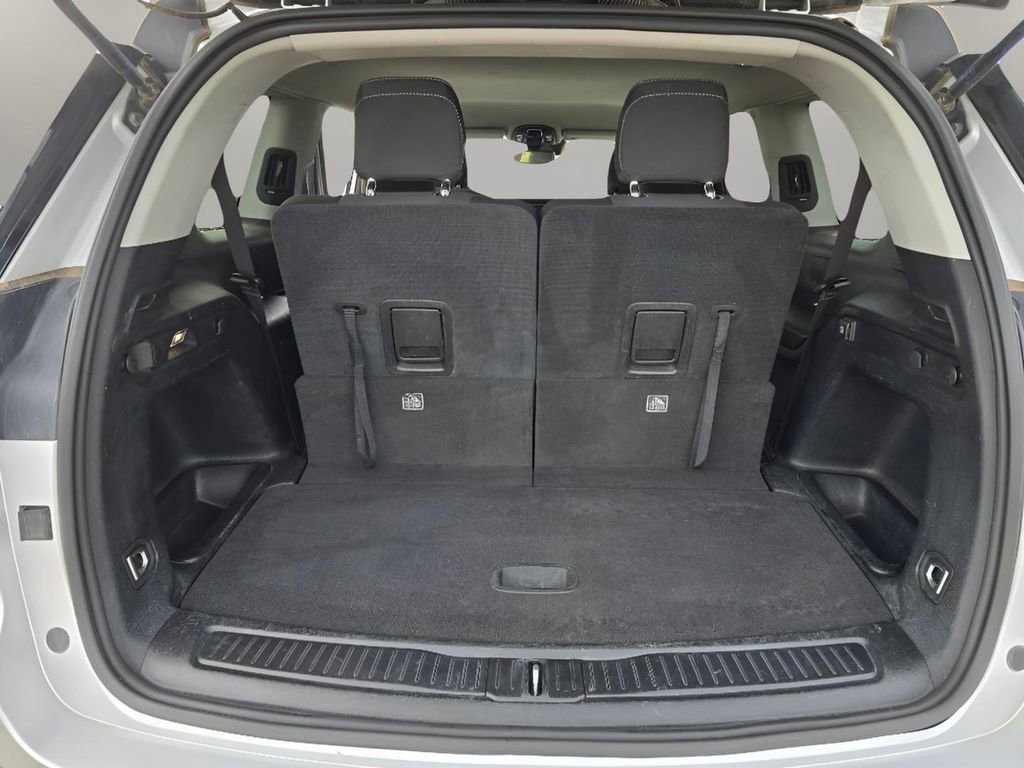 Used 2023 Jeep Grand Cherokee L Laredo image 30