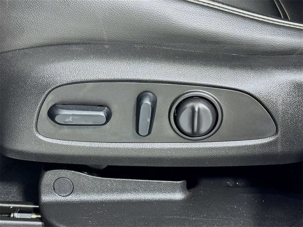 Used 2019 GMC Acadia Denali image 22