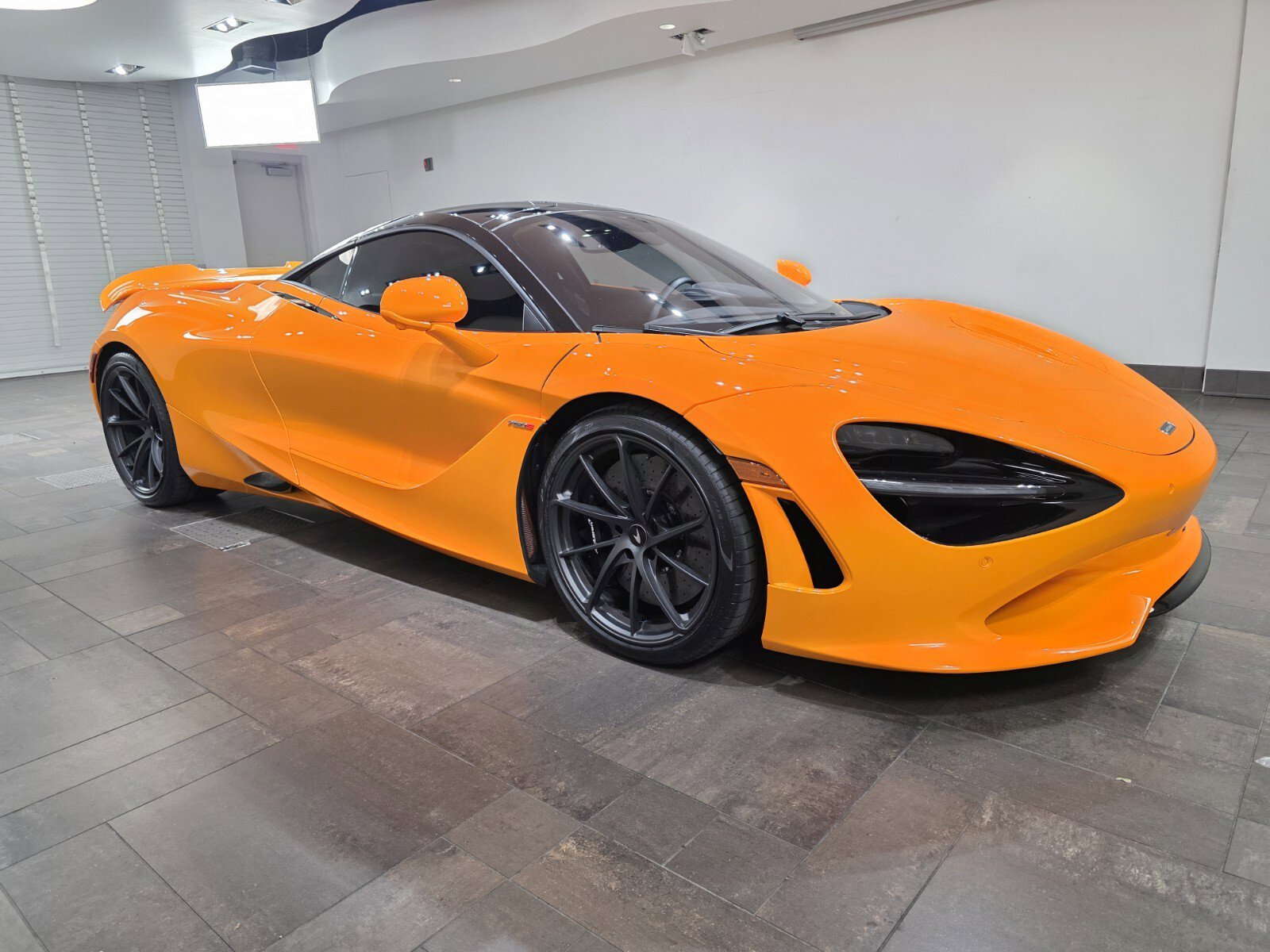 Used 2024 McLaren 750S image 22