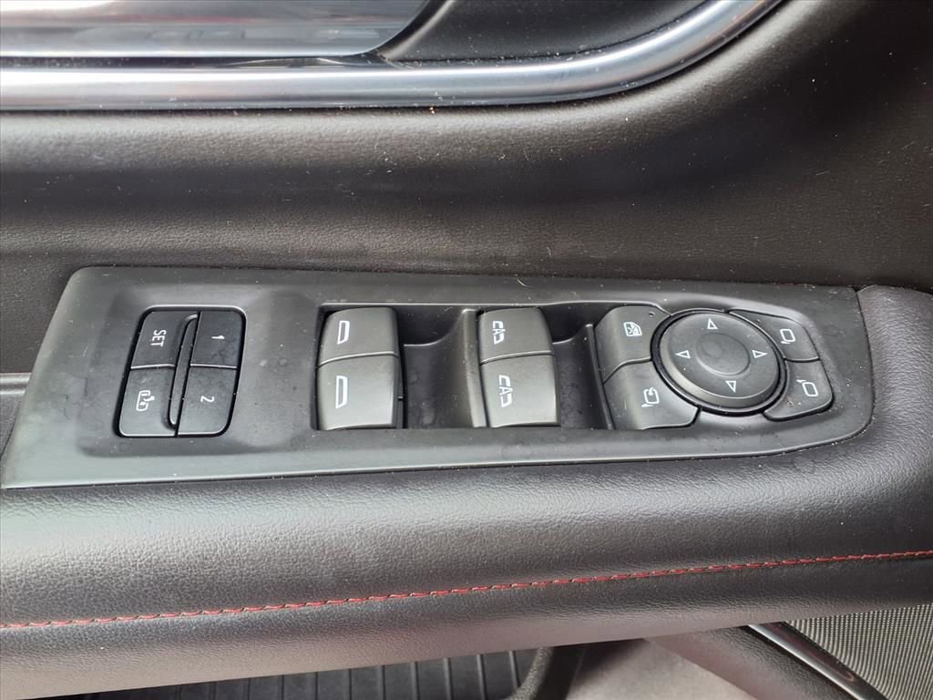 Used 2021 Chevrolet Tahoe RST w/ Luxury Package RWD image 11