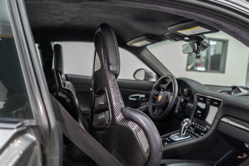 Used 2018 Porsche 911 GT3 RWD image 45