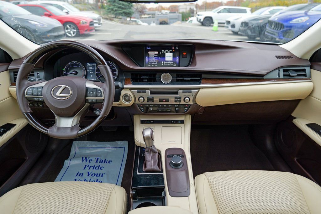 Used 2018 Lexus ES 350 w/ Premier Package image 39