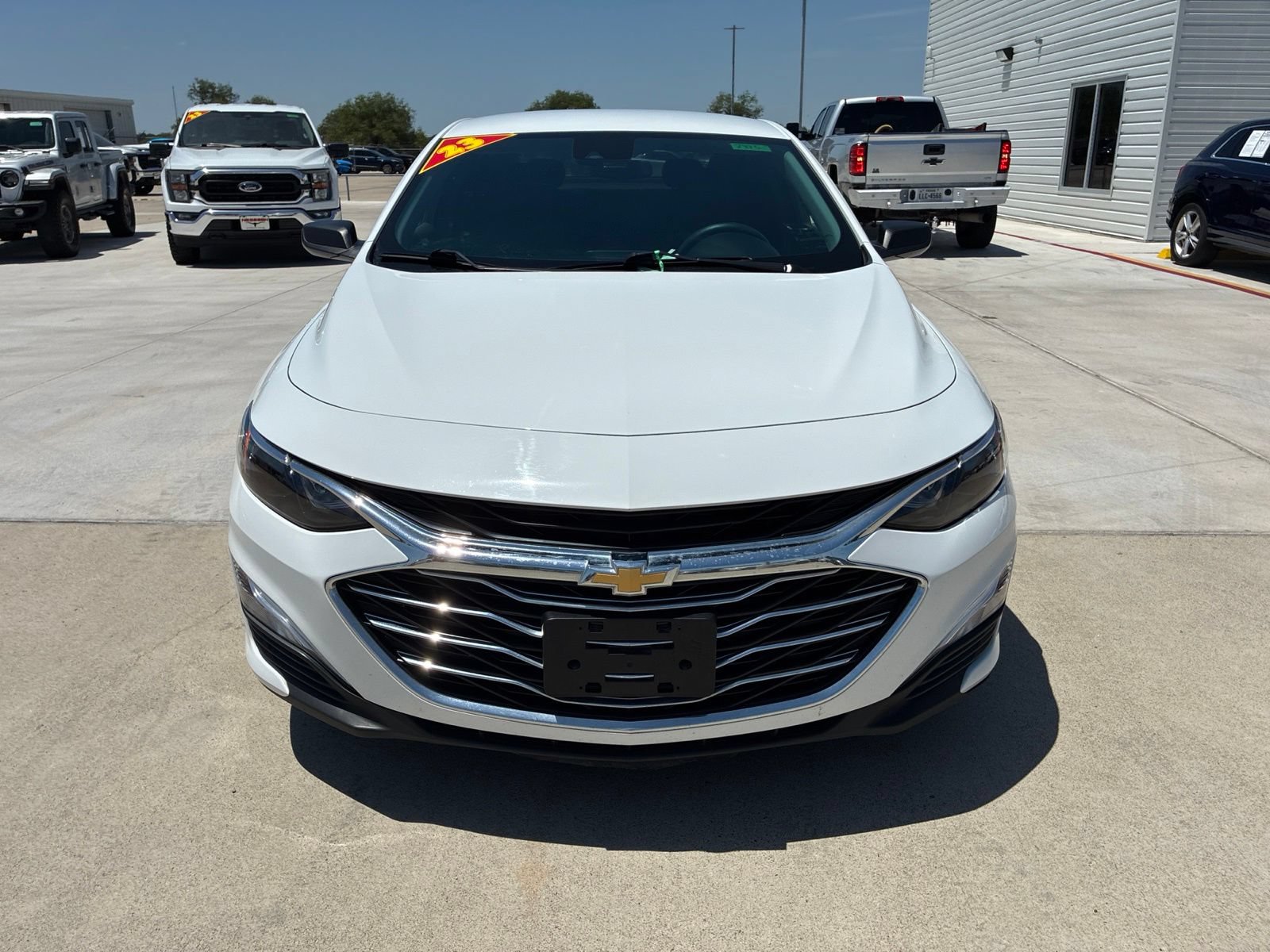 Used 2023 Chevrolet Malibu LS FWD image 5