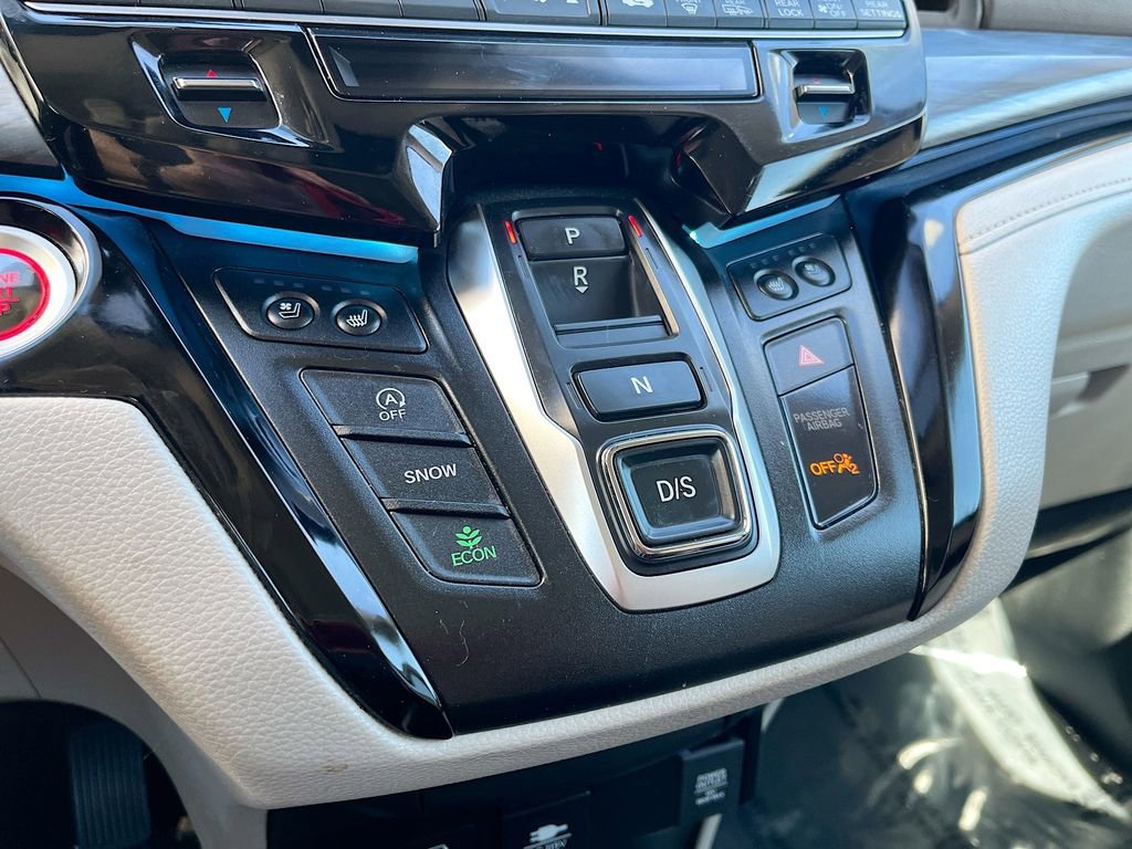 Used 2025 Honda Odyssey Elite image 17
