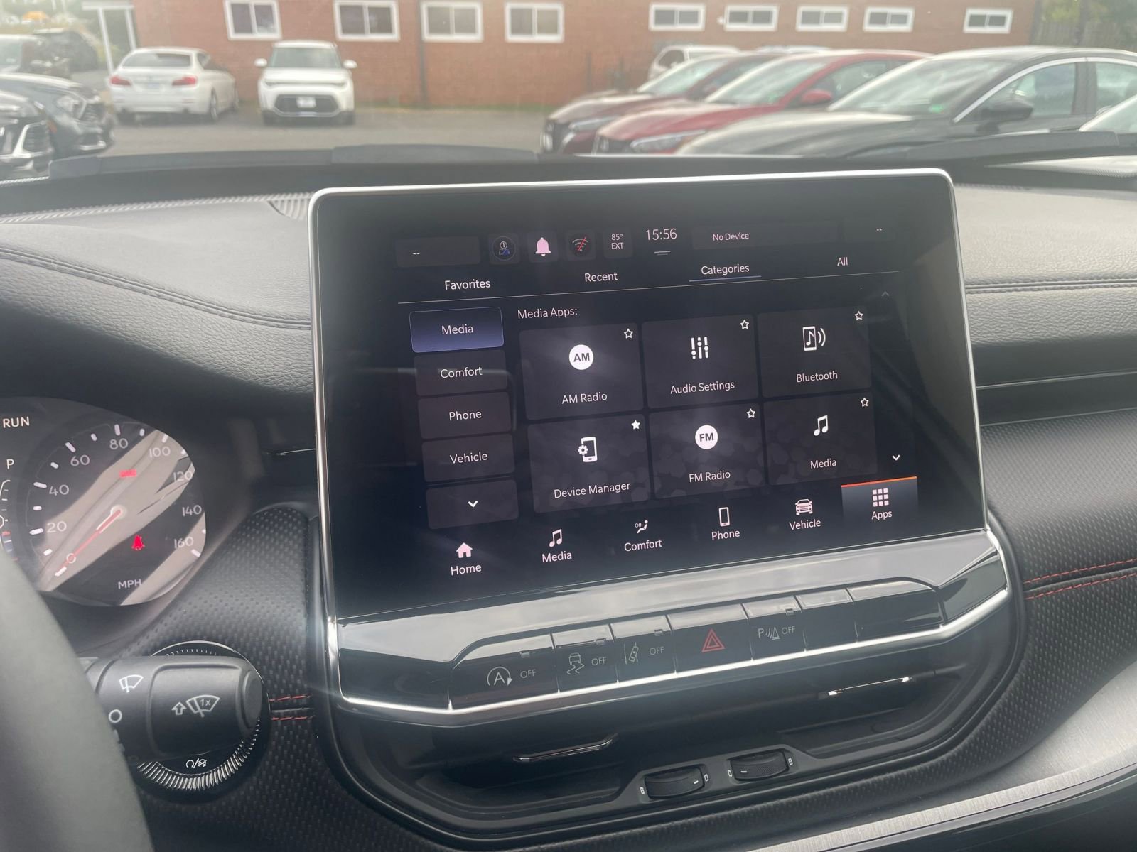 Used 2025 Jeep Compass Trailhawk image 18