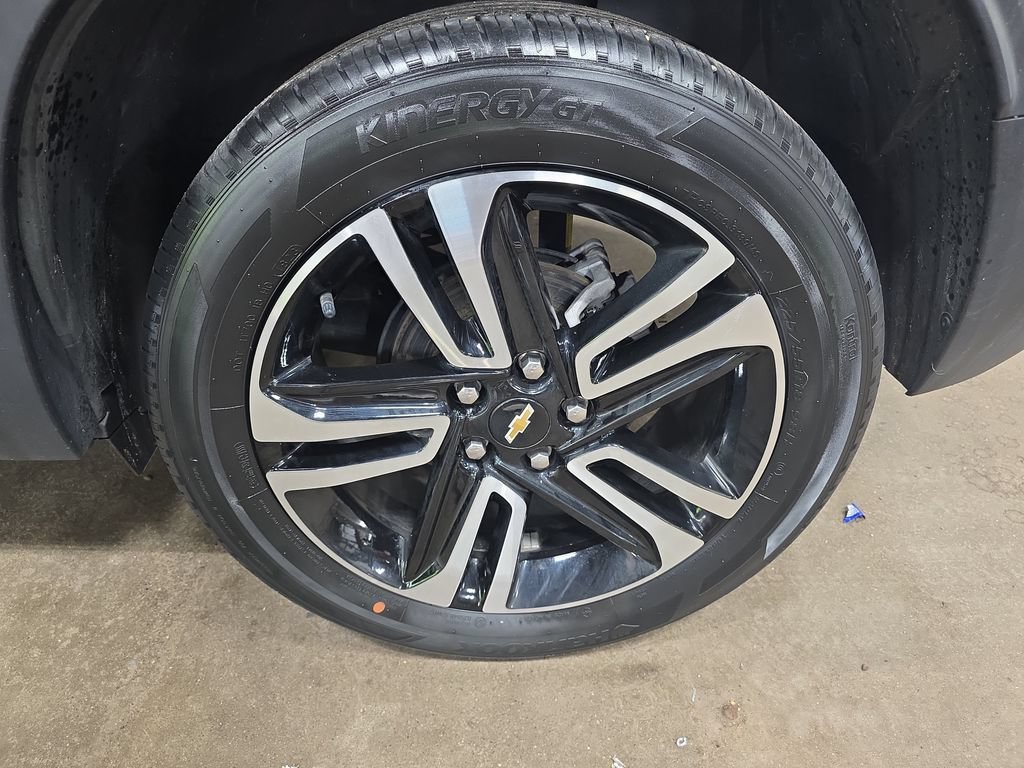 Used 2023 Chevrolet TrailBlazer LT FWD image 32