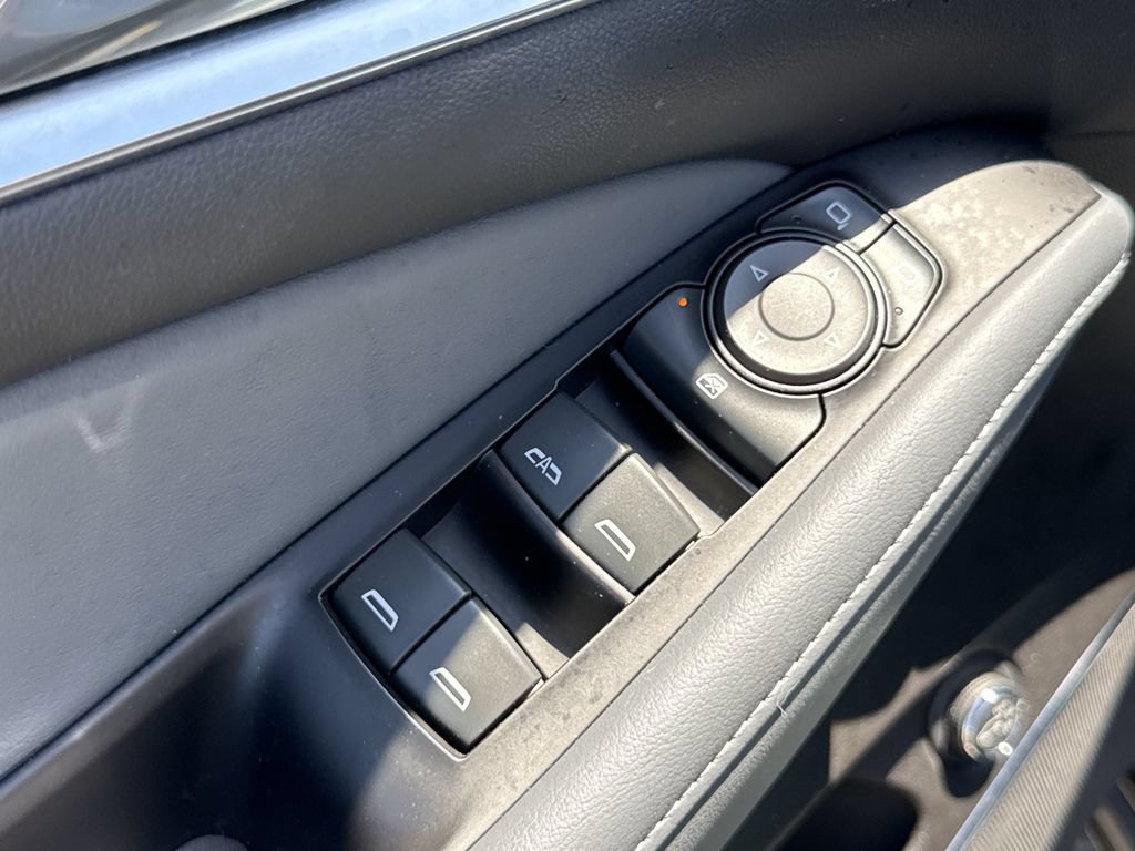 Used 2019 Buick Enclave Essence FWD image 13