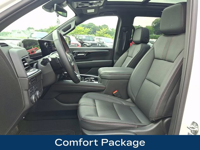 Used 2025 Chevrolet Tahoe RST w/ Comfort Package AWD/4WD image 2
