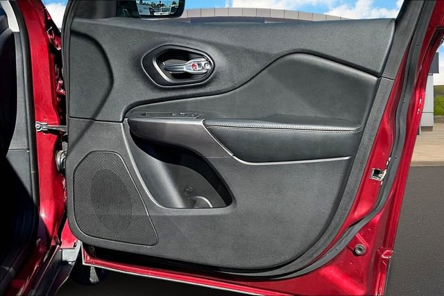 Used 2020 Jeep Cherokee Latitude Lux w/ Quick Order Package 2YH Lux image 19