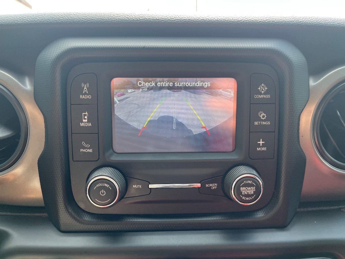 Used 2018 Jeep Wrangler Unlimited Sport AWD/4WD image 14