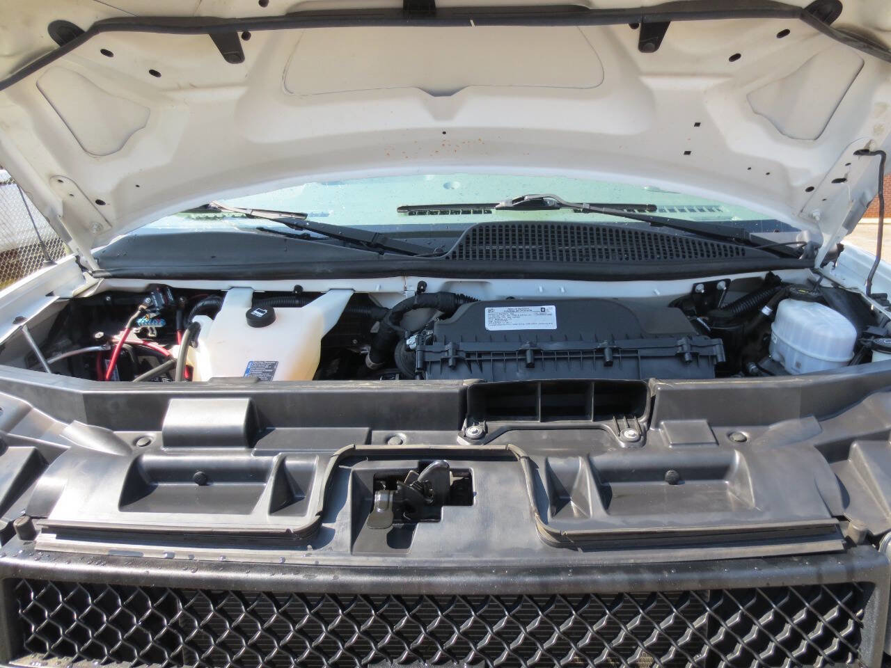 Used 2021 Chevrolet Express 3500 image 4