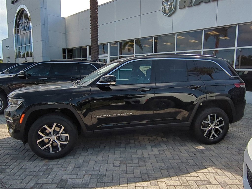 New 2025 Jeep Grand Cherokee Limited image 8