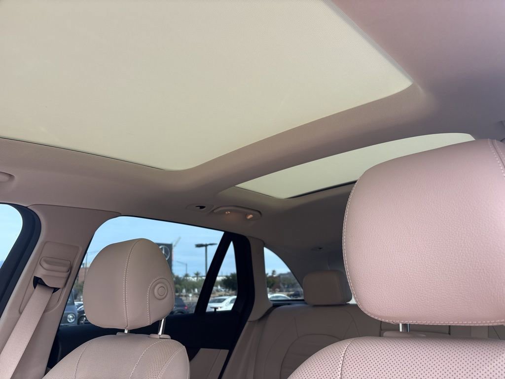 Used 2021 Mercedes-Benz GLC 300 4MATIC image 9