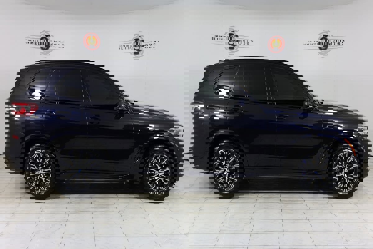 Used 2020 BMW X5 M50i w/ Premium Package image 2