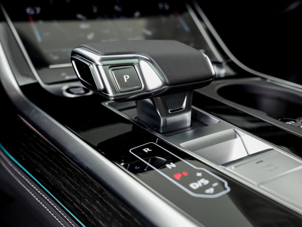 Certified 2025 Audi Q8 Prestige AWD/4WD image 23