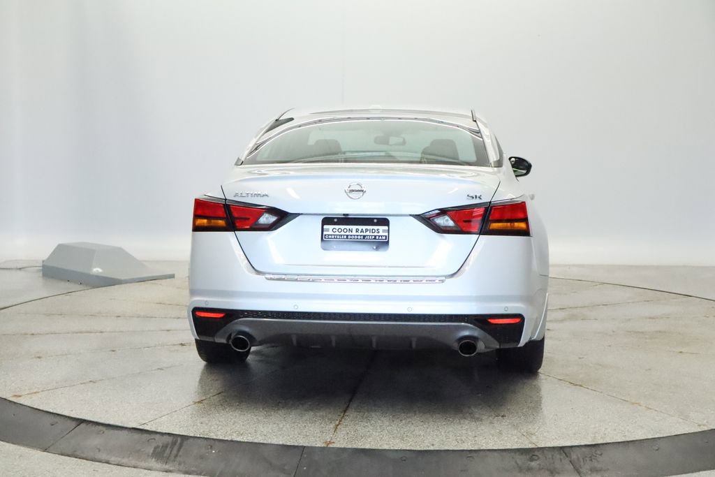 Used 2022 Nissan Altima 2.5 SR FWD image 4