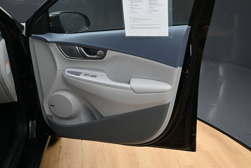 Used 2021 Hyundai Kona Ultimate FWD image 27