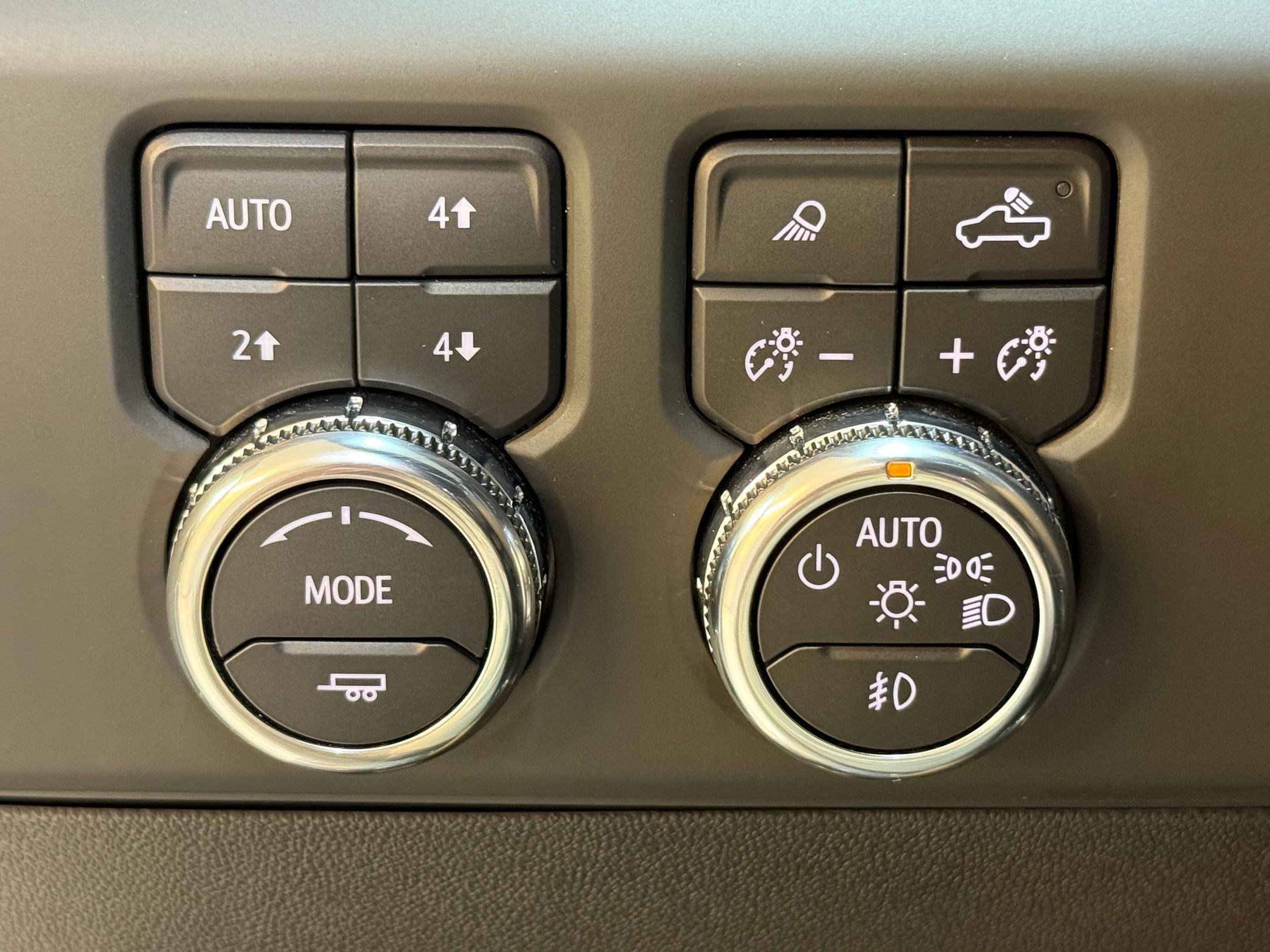 Used 2024 GMC Sierra 2500 AT4X w/ AT4X AEV Edition image 15