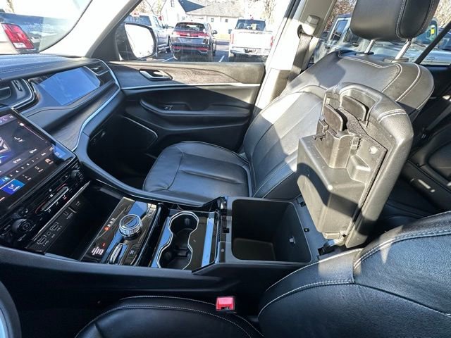 Used 2023 Jeep Grand Cherokee 4WD 4xe image 26