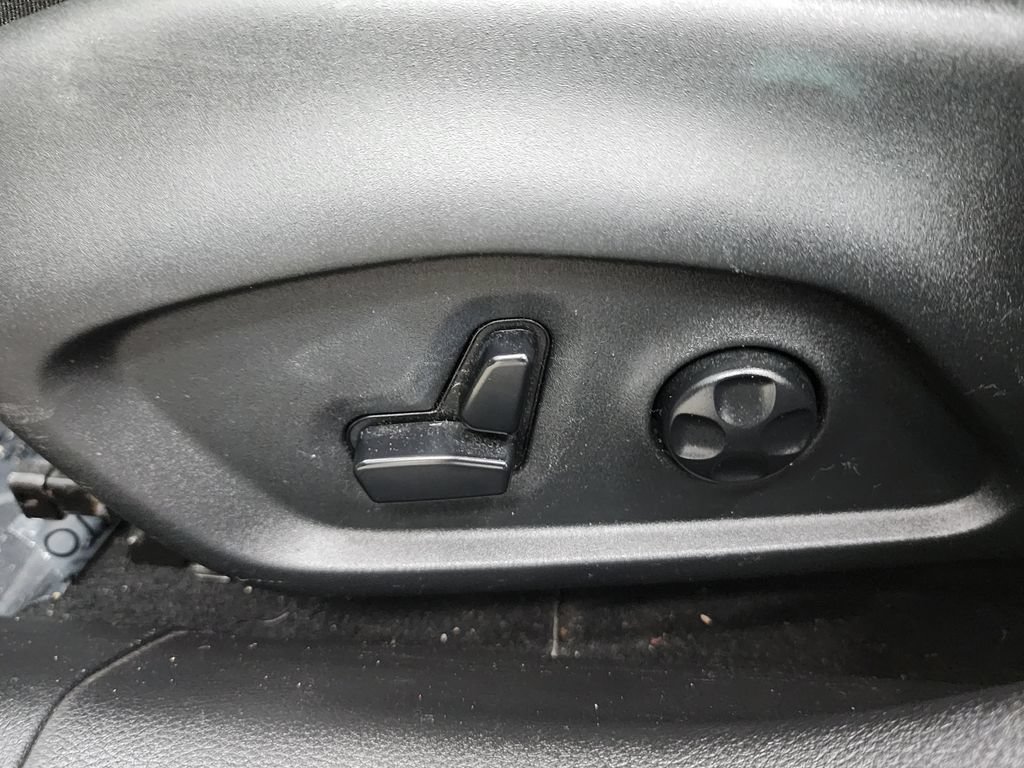 Used 2018 Jeep Compass Limited AWD/4WD image 13