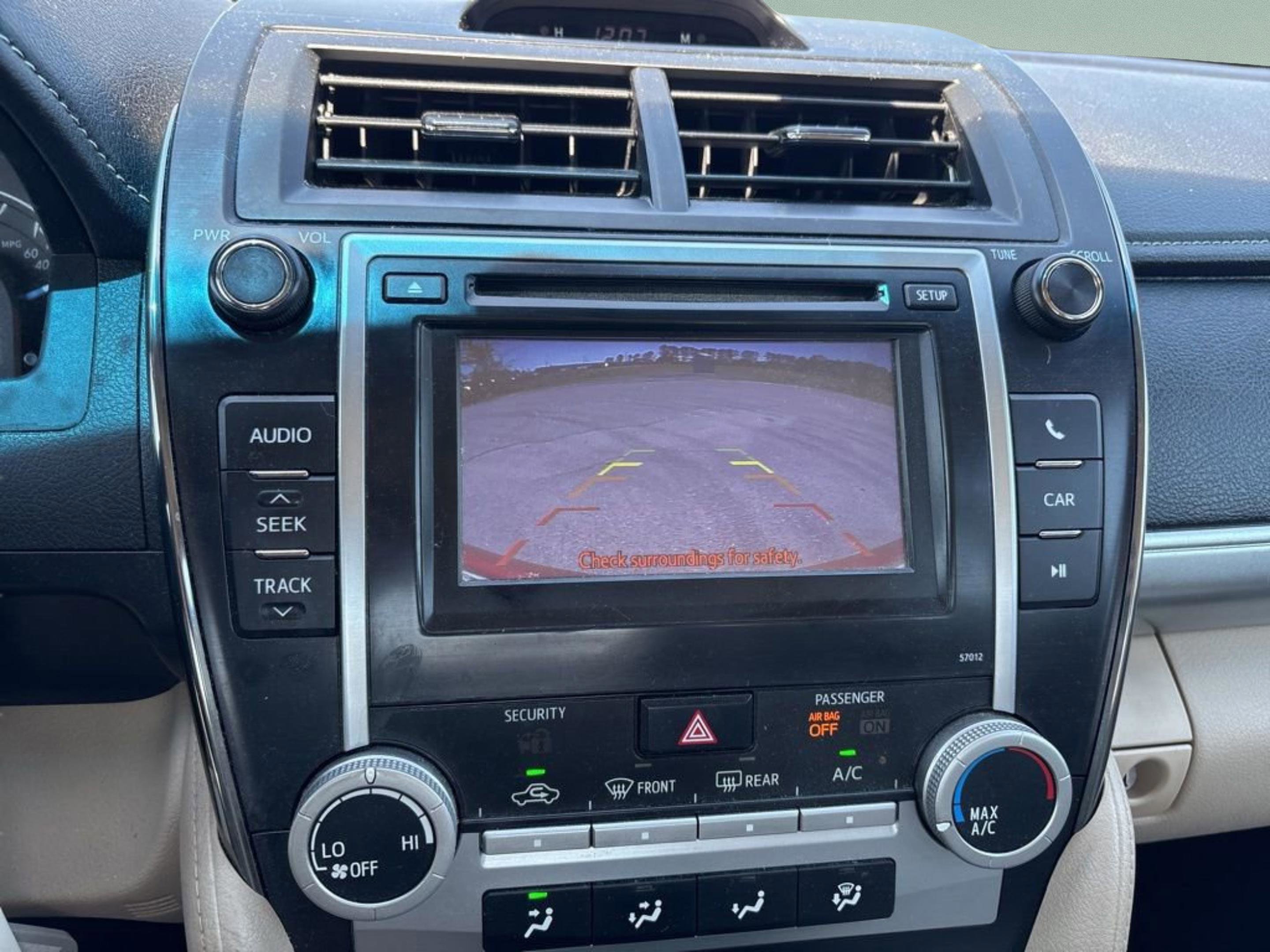 Used 2012 Toyota Camry LE image 16