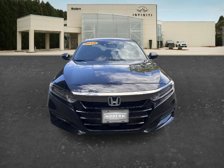 Used 2019 Honda Accord Sport image 2